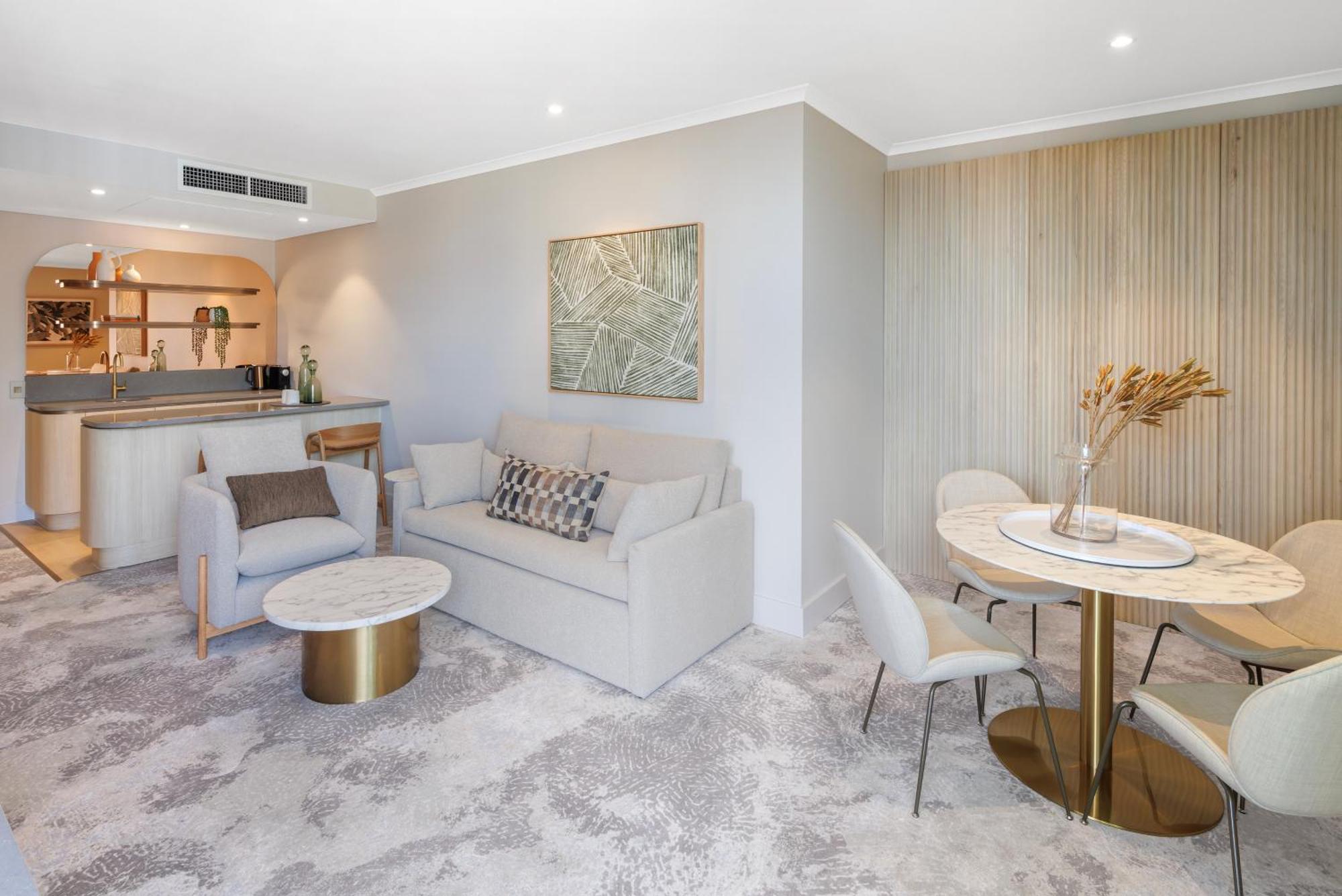 อโมรา บริสเบน Hotel ภายนอก รูปภาพ A typical apartment at The Standard