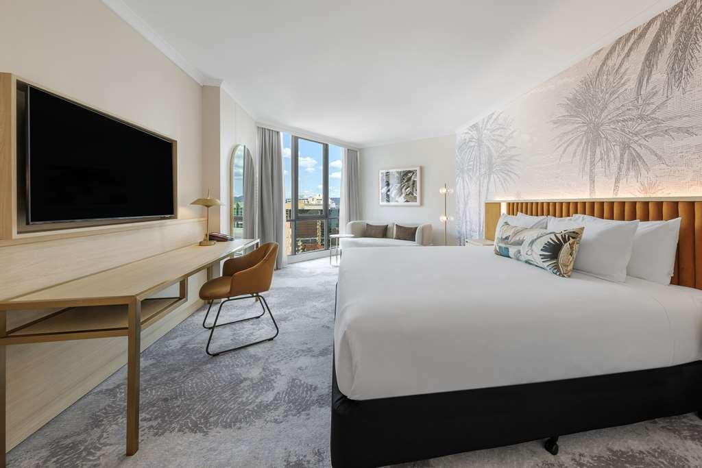 อโมรา บริสเบน Hotel ห้อง รูปภาพ A guest room at the hotel