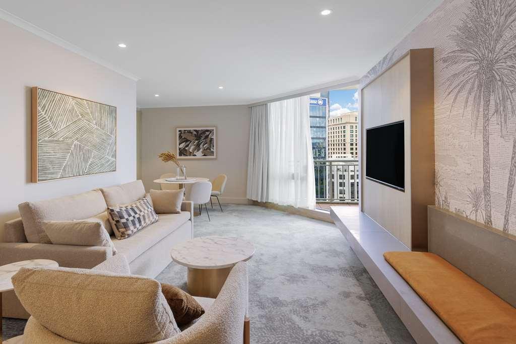 อโมรา บริสเบน Hotel ห้อง รูปภาพ Living room