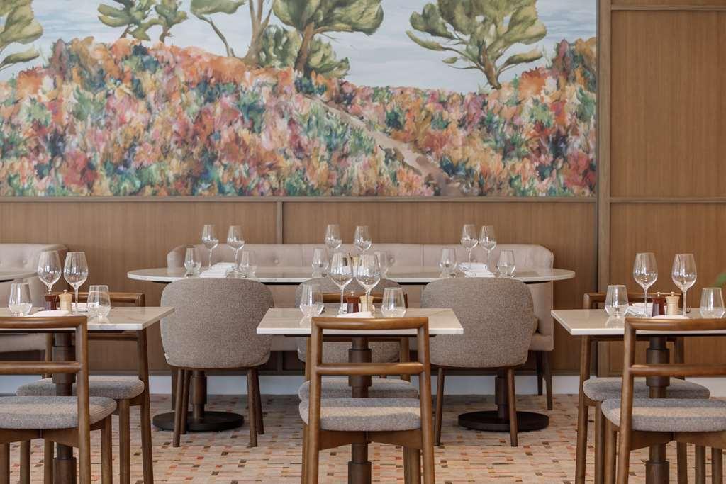อโมรา บริสเบน Hotel ร้านอาหาร รูปภาพ Restaurant interior