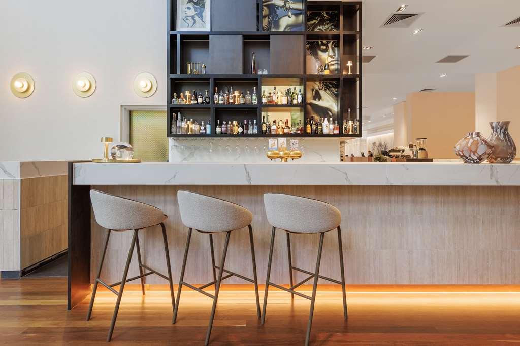 อโมรา บริสเบน Hotel ภายใน รูปภาพ Bar stools