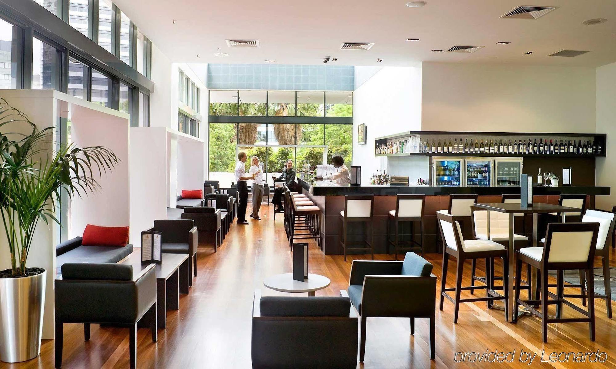 อโมรา บริสเบน Hotel ภายนอก รูปภาพ The lounge at Perth International Airport